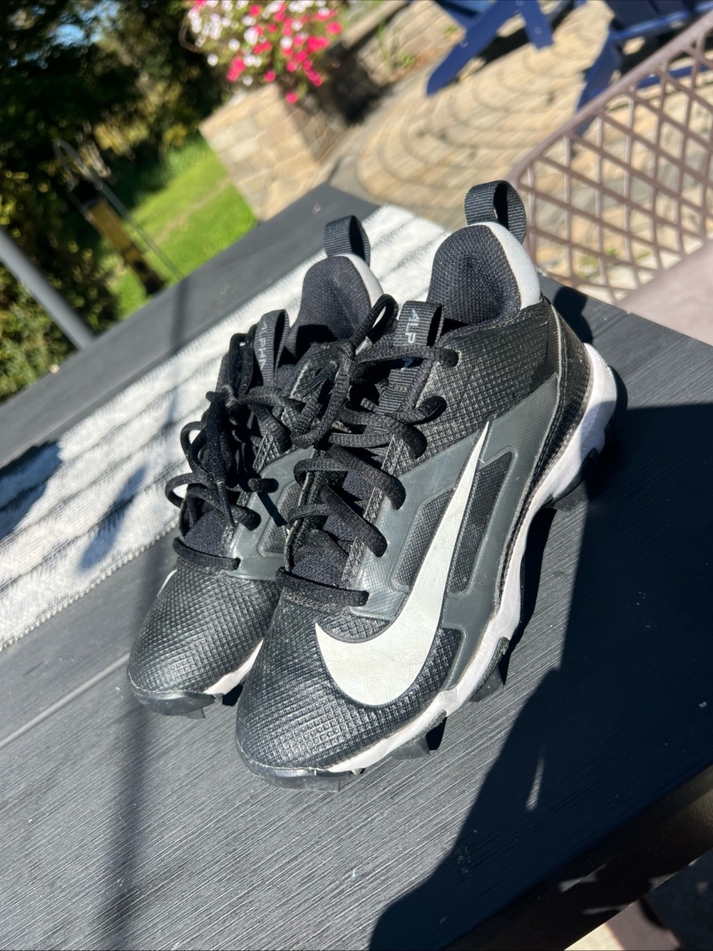 Nike Alpha Menace 4 Shark Youth Football Cleats Black FQ4016-001 Size 1.5Y Used